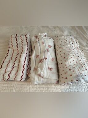 Muslin Swaddle Set with Rust Accent Prints